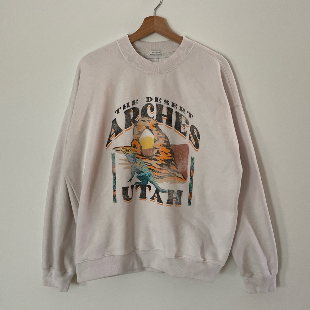 Abercrombie & Fitch Graphic Crew Neck